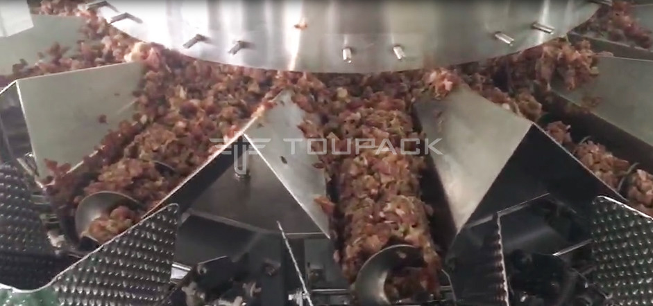 14 επικεφαλής Weigher 2.0KW βιδών κομματιασμένη 410kg μηχανή ζυγίσματος και συσκευασίας φρέσκου κρέατος χοιρινού κρέατος