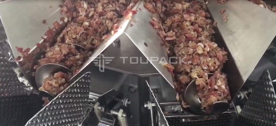 14 επικεφαλής Weigher 2.0KW βιδών κομματιασμένη 410kg μηχανή ζυγίσματος και συσκευασίας φρέσκου κρέατος χοιρινού κρέατος