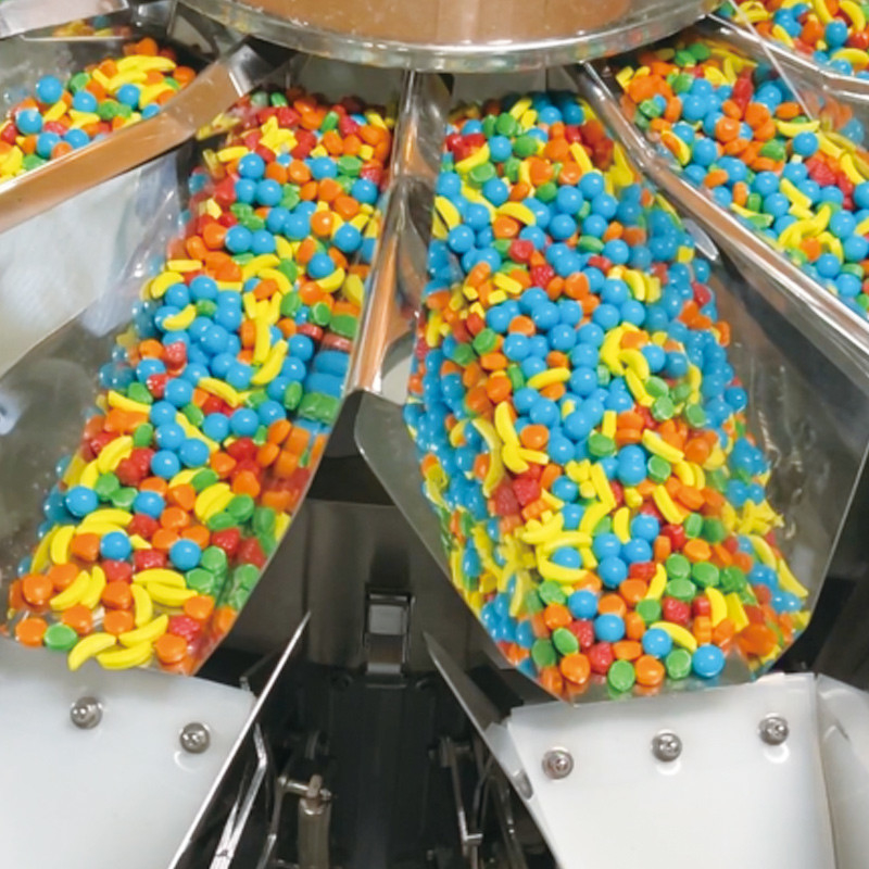QQ Candy Gummies Cheese Sticky Screw Multihead Weigher Αυτοματοποιημένο ζυγιστήρα μπισκότων συσκευασία μηχανή για τσάντα φερμουάρ stand up pouch