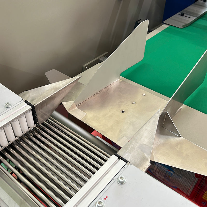 Multifunctional Automatic Horizontal Candy Food Bread Chocolate Plastic Bag Flow Pillow Flowpack Packing Machine