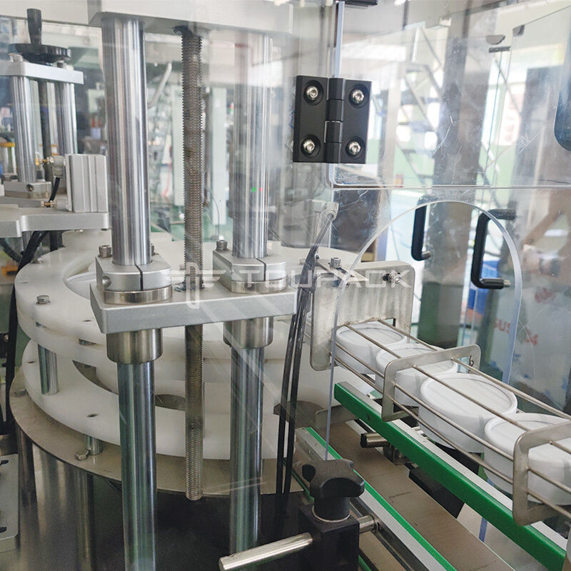 Μεγάλη ακρίβεια Στερεωμένα δαμάσκηνα Granule πλαστικό μπουκάλι συσκευασία Machine Line για Candy Popcorn Snack Jar Can Filling Machine