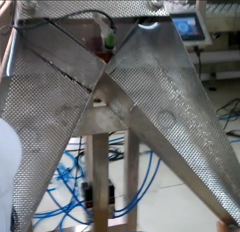 8 γραμμικός Weigher χοανών 0.5L 1.2L για το μικροσκοπικό υλικό πλέγματος όπως την αλατισμένη ζάχαρη
