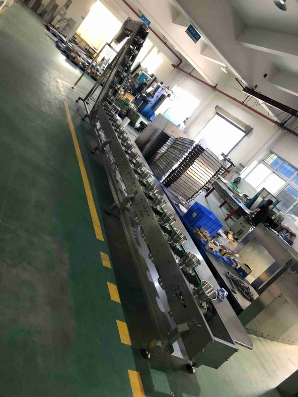 0.75KW τουρσιών συσκευασίας μηχανών μετρήσιμος μεταφορέας ποτών τύπων κύπελλων τροφίμων ασφαλής για τους φραγμούς μπαλωμάτων